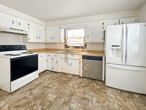 1433 Baumgart Rd in Green Bay, WI - Building Photo - Building Photo