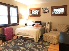 3078 N Bartlett Ave in Milwaukee, WI - Foto de edificio - Building Photo