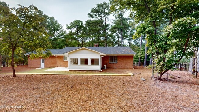 8 Shadow Dr in Whispering Pines, NC - Building Photo - Building Photo