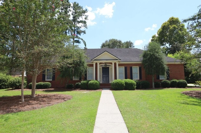 property at 3702 Northcliff Ln