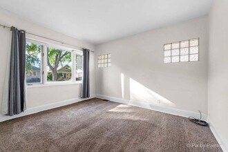 2225 N 76th Ct in Elmwood Park, IL - Building Photo - Building Photo