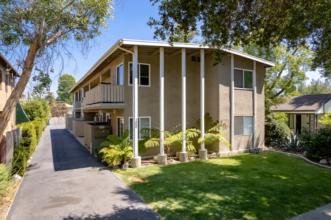 100 S Grand Oaks Ave in Pasadena, CA - Foto de edificio