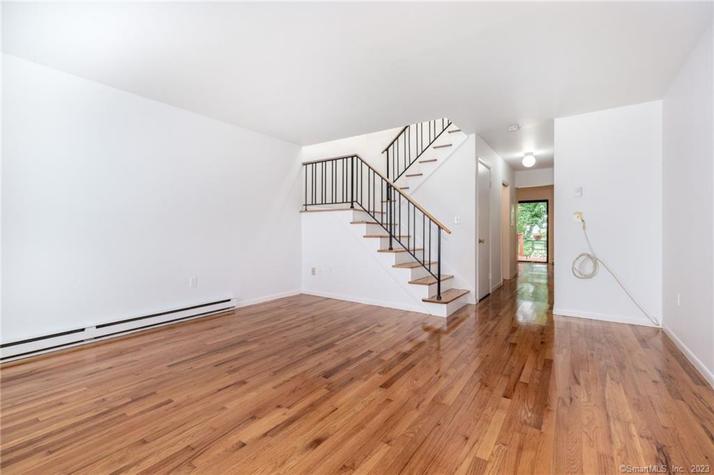 168 Belltown Rd in Stamford, CT - Building Photo