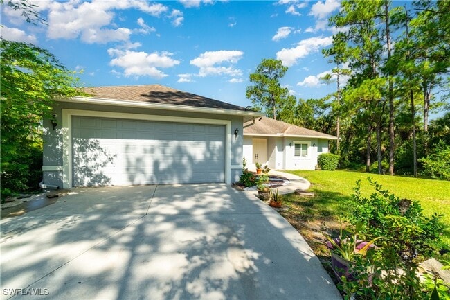 333 5th St SW in Naples, FL - Building Photo - Building Photo