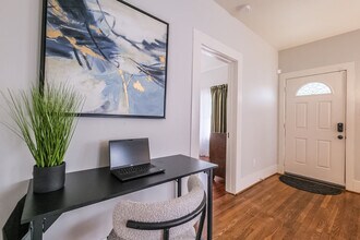 207 Lindale St in Houston, TX - Building Photo - Building Photo