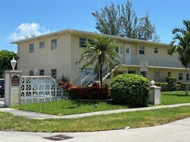 1301 N 12th Ct, Unit 5A in Hollywood, FL - Building Photo