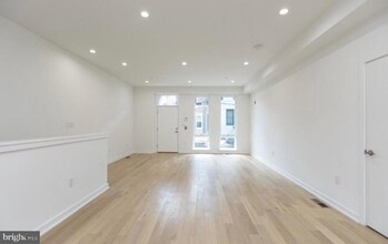 2137 E Firth St in Philadelphia, PA - Building Photo - Building Photo