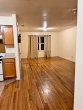 318 Magnolia Ave, Unit 2 in Elizabeth, NJ - Building Photo - Building Photo
