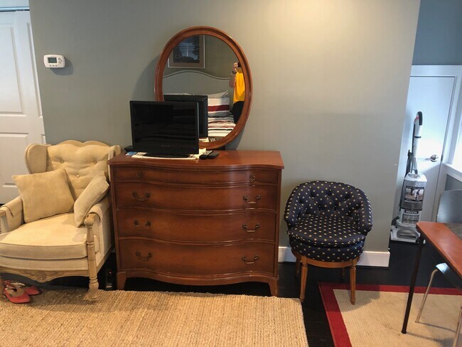 727 E Custis Ave, Unit Custis in Alexandria, VA - Building Photo - Building Photo