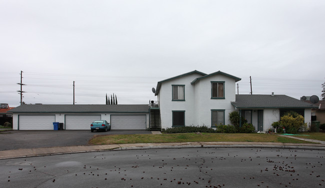 3542 Glenville Ct in Turlock, CA - Building Photo - Building Photo