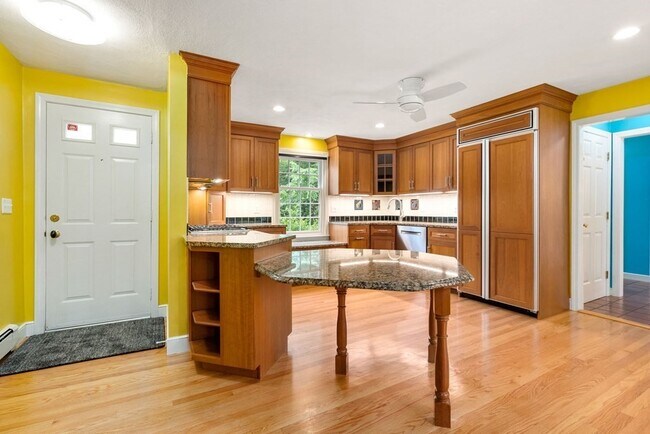 55 Park Ave in Wellesley, MA - Building Photo - Building Photo