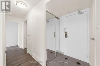10-1410 Markbrook Ln in Toronto, ON - Building Photo - Building Photo