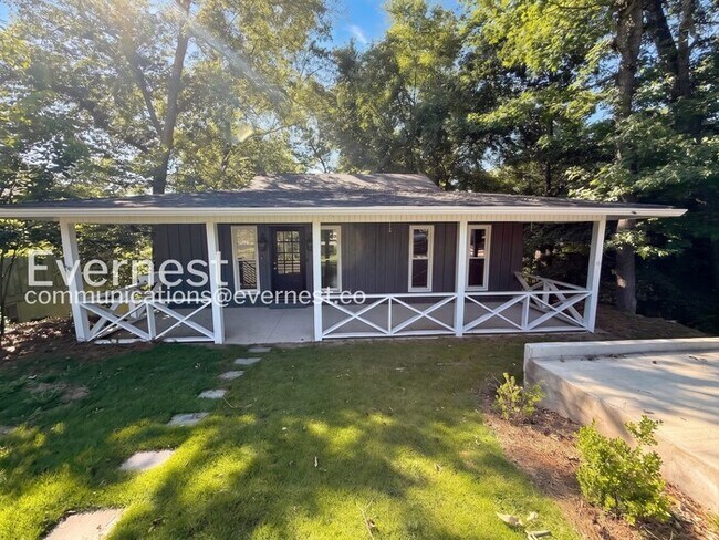 property at 112 Crest Dr