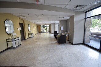 50 Longwood Ave, Unit 820 in Brookline, MA - Building Photo - Building Photo