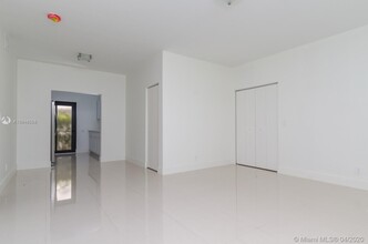 1765 Normandy Dr-Unit -3 in Miami Beach, FL - Foto de edificio - Building Photo