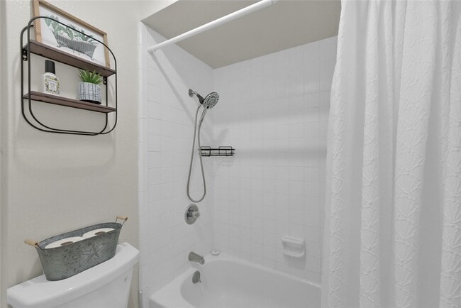 property at 3900 Aspen Dr
