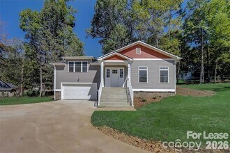 48 John Halford Ct in Hendersonville, NC - Building Photo - Building Photo