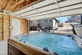 2022 Woodburn St, Unit The Scholar Downstairs #2 in Colorado Springs, CO - Building Photo - Building Photo