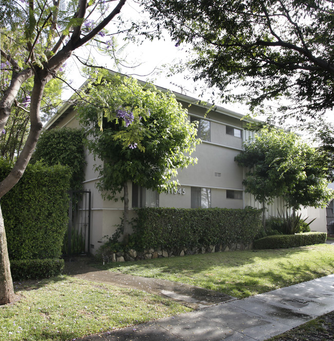 11545 Erwin St in North Hollywood, CA - Building Photo - Building Photo