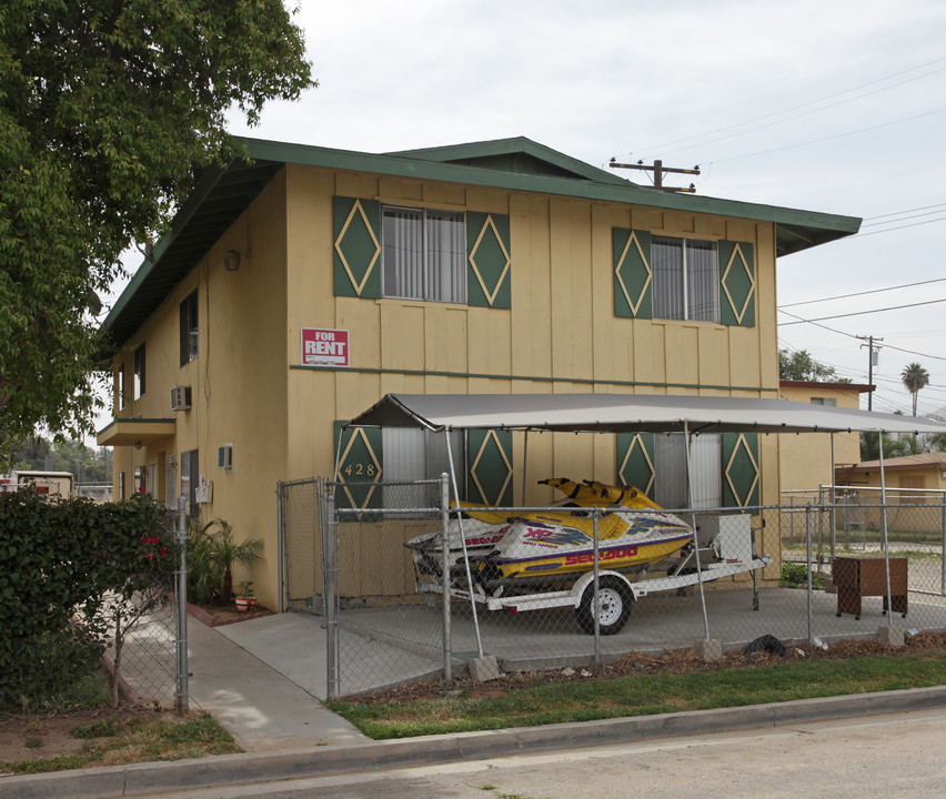 422 Devener St in Riverside, CA - Foto de edificio