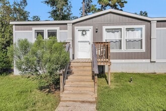 595 County Rd 2218 in Cleveland, TX - Building Photo - Building Photo