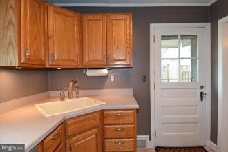 1531 Patrick Henry Dr in Arlington, VA - Building Photo - Building Photo