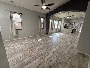 3972 E Timberline Rd in Gilbert, AZ - Foto de edificio - Building Photo