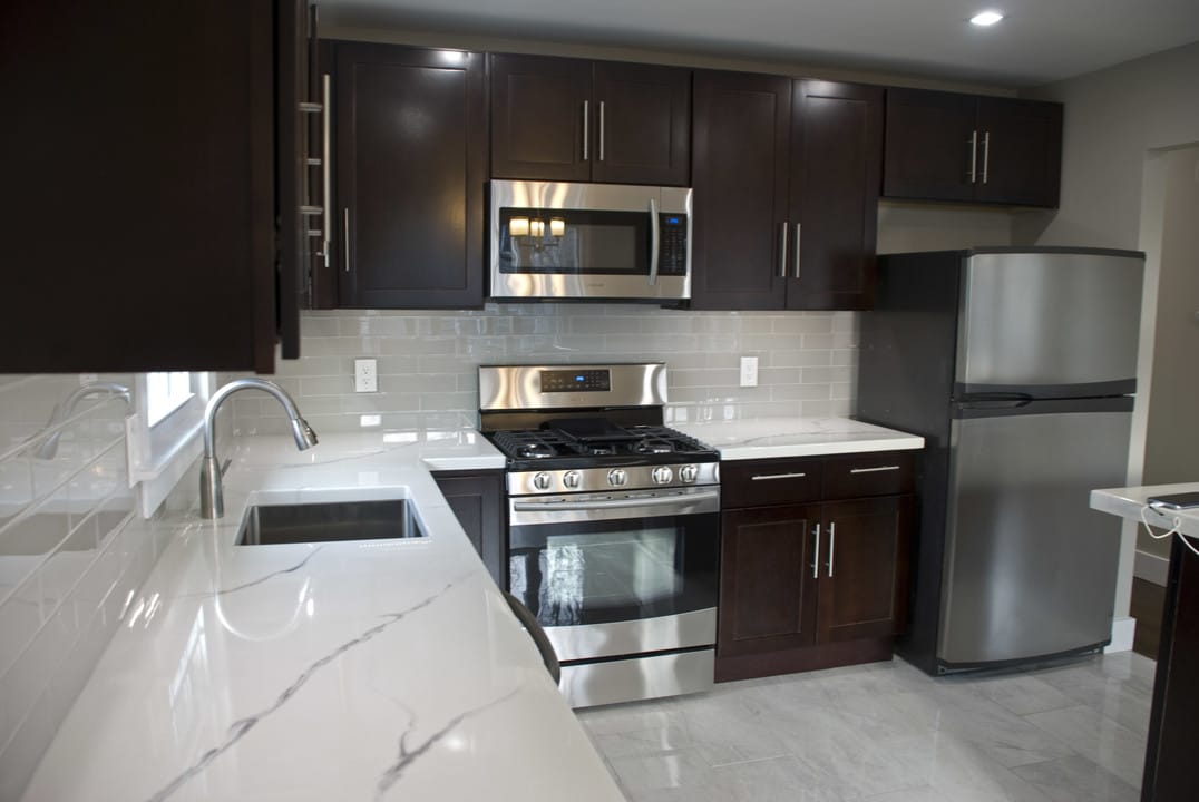 519 Jackson Ave, Unit 2 Floor in Rahway, NJ - Building Photo