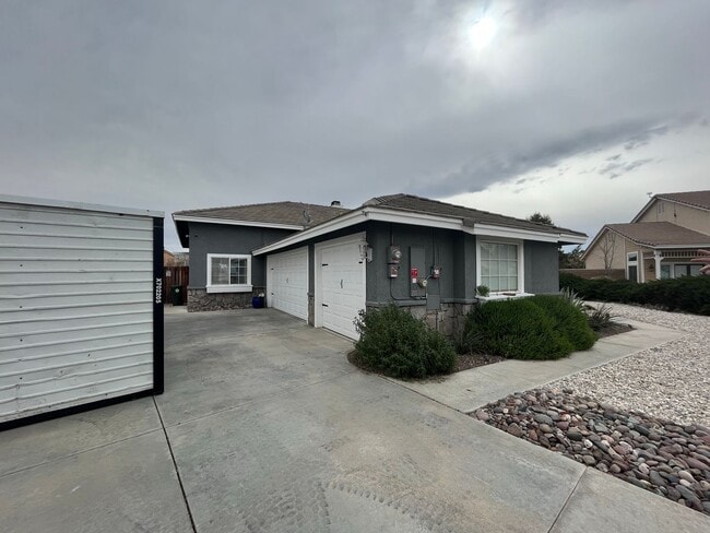 20339 Hohokam Ct in Apple Valley, CA - Building Photo - Building Photo