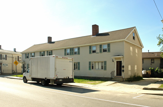 51-57 Temple St in Nashua, NH - Foto de edificio - Building Photo