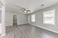 5118 Keystone St photo'