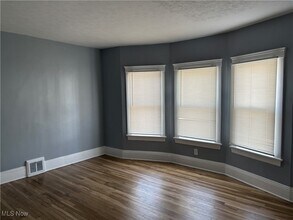 62 Palmetto Ave in Bedford, OH - Building Photo - Building Photo