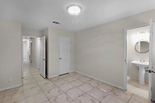 property at 5554 Beechnut St