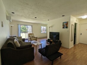 280 Bridgewater Rd, Unit B 16 in Brookhaven, PA - Building Photo - Building Photo