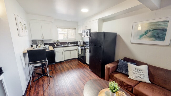 Capri Apartments at Isla Vista