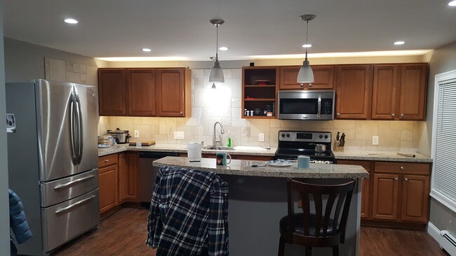 370 N State St, Unit 370 A in Concord, NH - Foto de edificio - Building Photo