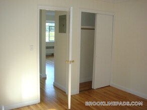 74 St Paul St in Brookline, MA - Building Photo - Building Photo