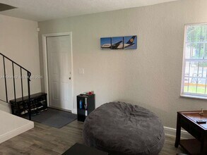 3737 NW 20th St in Lauderdale Lakes, FL - Building Photo - Building Photo