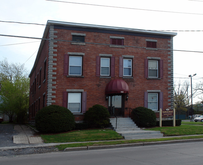 152 Academy St in Watertown, NY - Building Photo - Building Photo