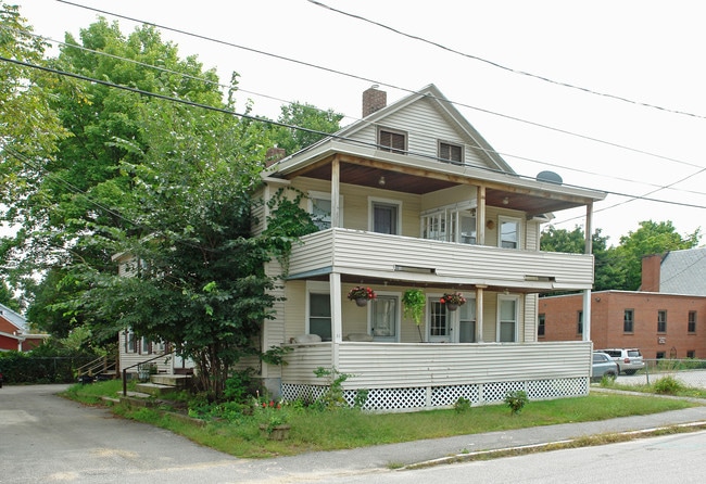 31-33 Fayette St in Concord, NH - Foto de edificio - Building Photo