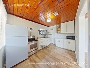 374 Chestnut Ave E in Crestview, FL - Building Photo - Building Photo