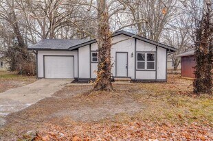 2941 W Pacific St in Springfield, MO - Building Photo