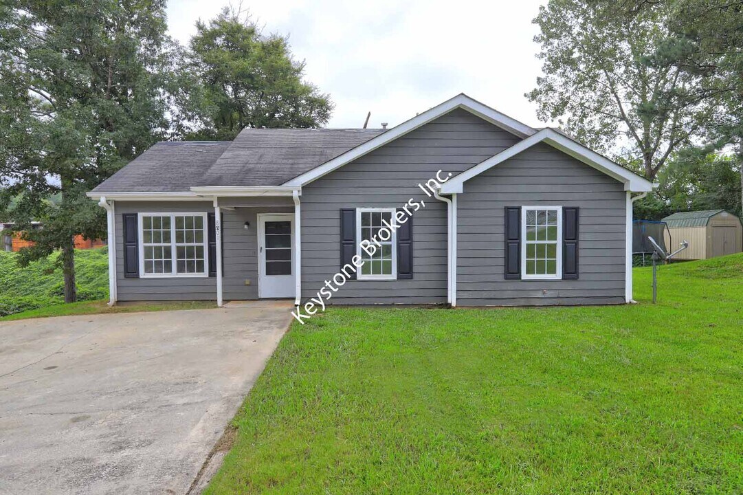 8201 Spillers Dr SW in Covington, GA - Building Photo
