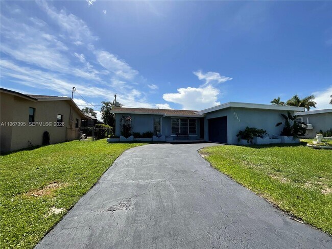4343 NW 113th Terrace in Sunrise, FL - Building Photo - Building Photo