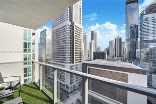 31 SE 6th St, Unit 2207 in Miami, FL - Building Photo