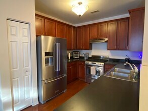 1587 Millbrook Dr in Algonquin, IL - Building Photo - Building Photo