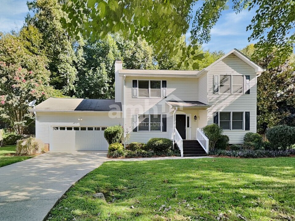 6112 Glenridge Ct in Kernersville, NC - Building Photo