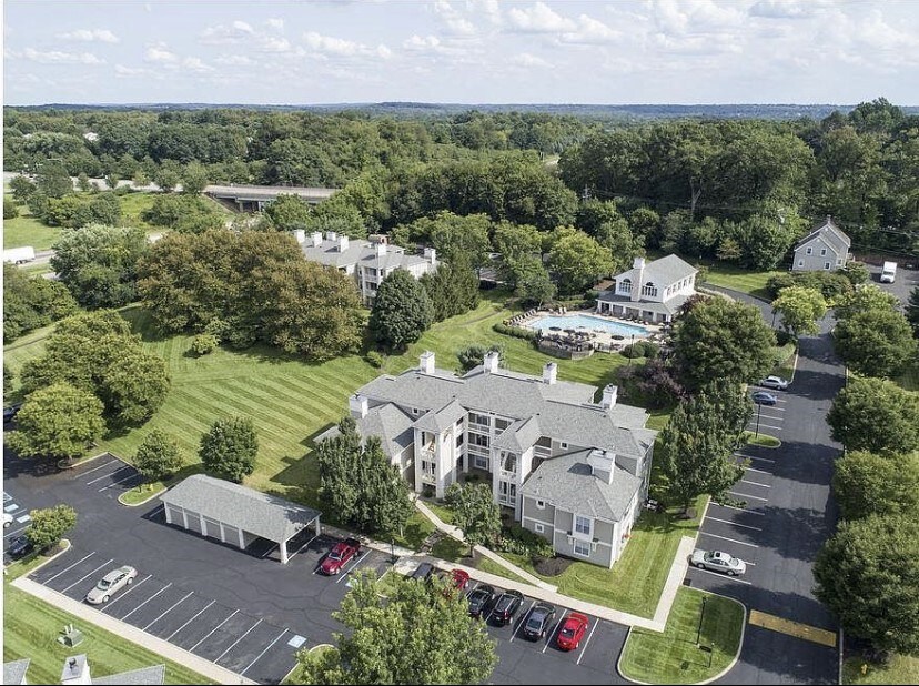 Stonington Farm in Doylestown, PA - Foto de edificio