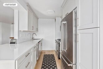 333 E 14th St in New York, NY - Building Photo - Building Photo