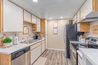 Wintercrest Village Apartments in Lakeside, CA - Building Photo - Interior Photo
